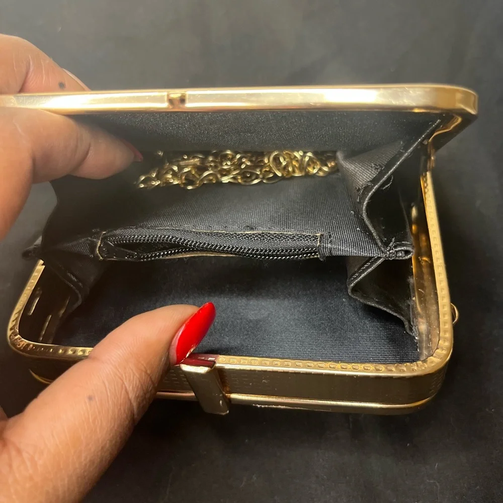 Mini Rhinestone Clutch - Picture 4 of 4